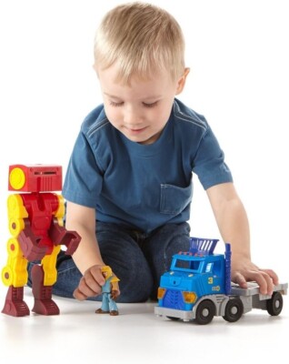 New CITY BIG RIG & ROBOT with Action Tech Feature and Action Figure Imaginext