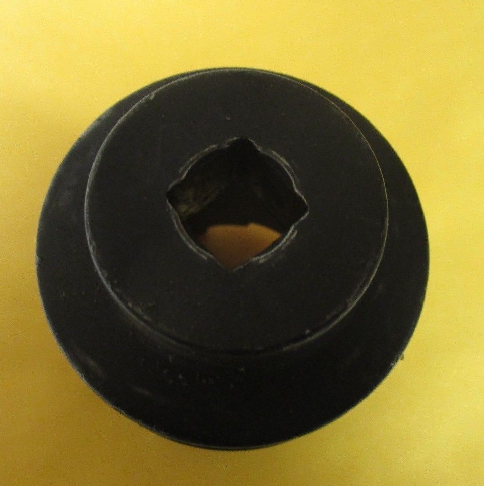 Snap On Tools 1/2" Drive Axel Nut Socket 4lug Dana Wheel Bearing S8695c Used for sale in