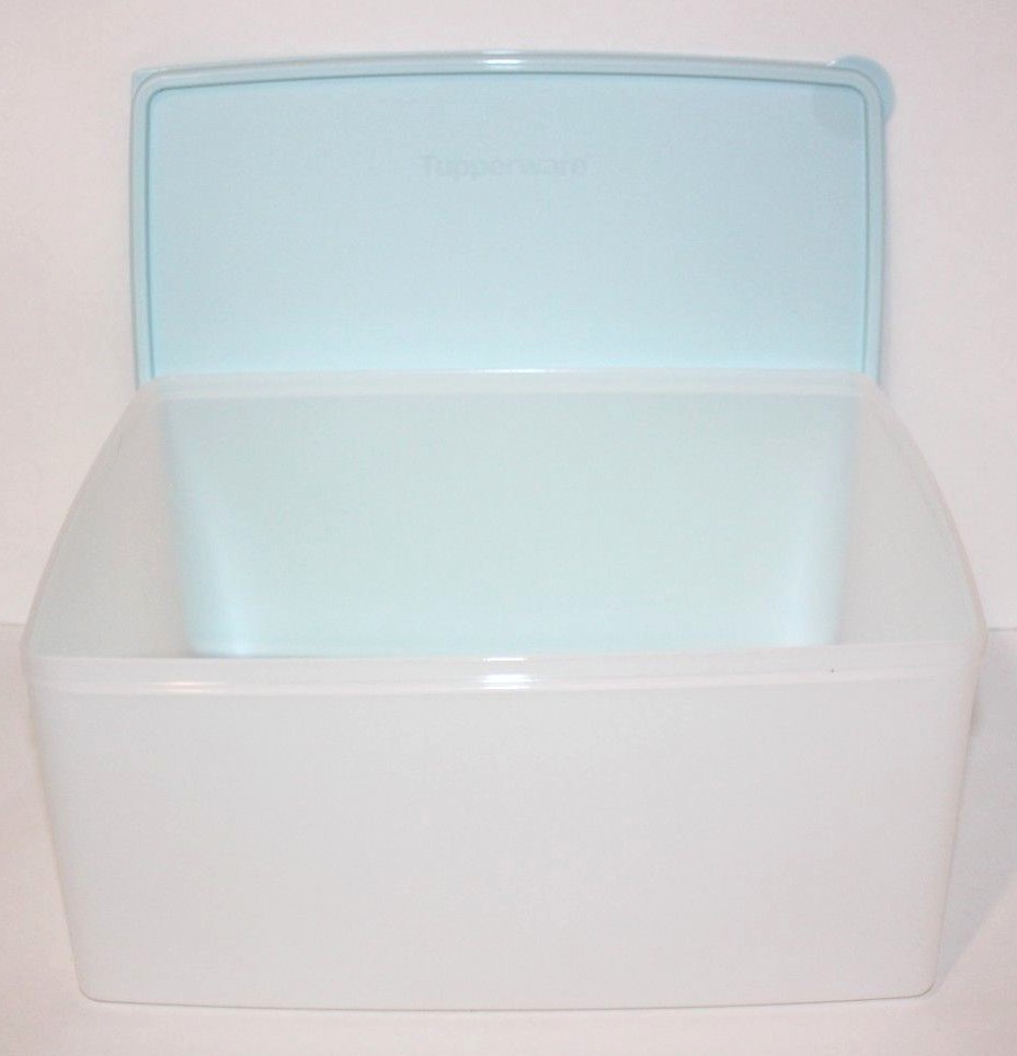 Tupperware Freeze-It Container XL 25 Cup / 6 Liter Square Round Light Blue Sheer