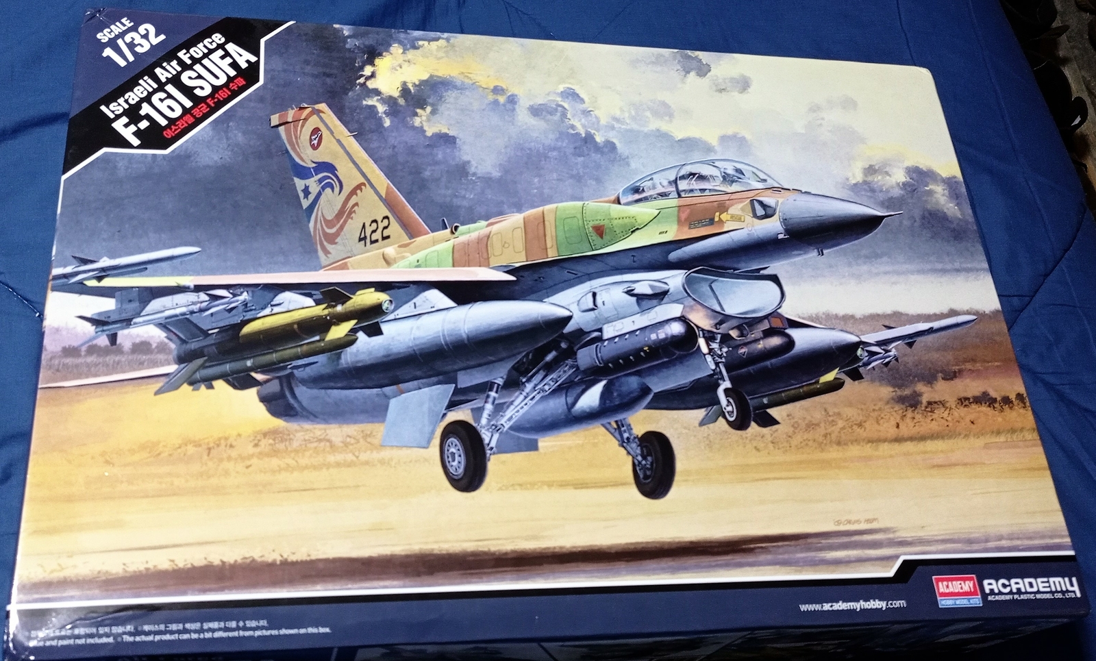 アカデミー　1/32 F-16I SUFA Amazon.com: Academy F-161 SUFA Model Kit : Arts, Crafts & Sewing