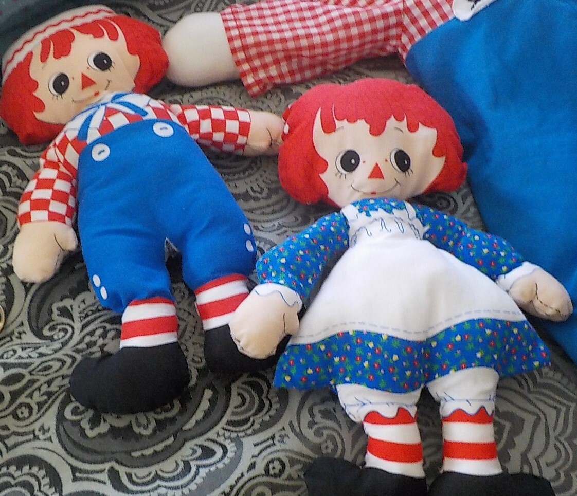 Vintage Raggedy Andy & Anne Lot Stuffed Dolls Baby Bedding Crib Bumper