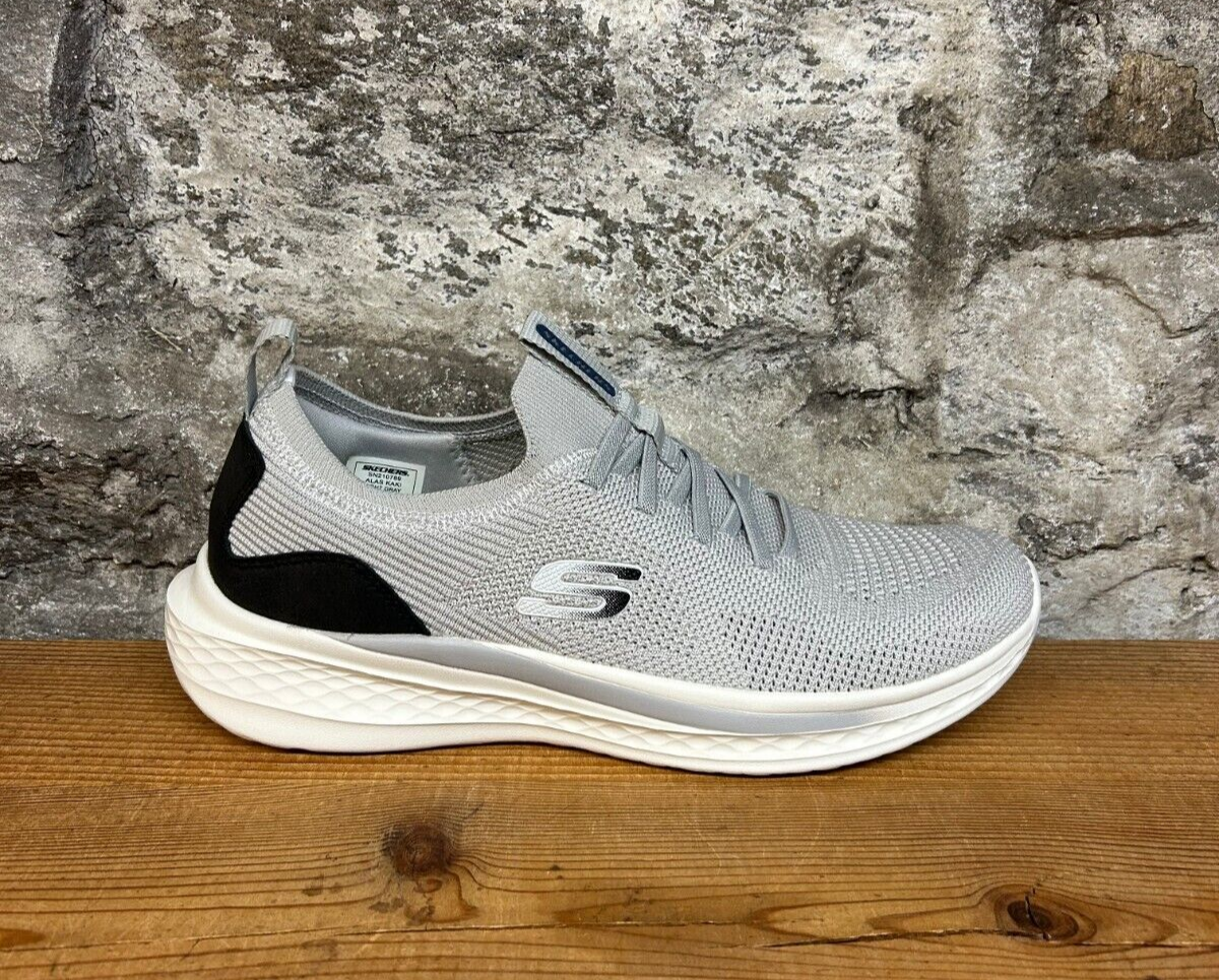未使用[SKECHERS]リラックスドフィットハーバーフォード　27cm 美品✨SKECHERSリラックスドフィットハーバーフォード 27cm