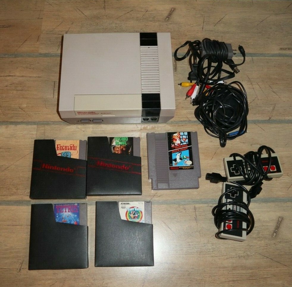 NES Nintendo Entertainment System Konsole mit 5 Spielen