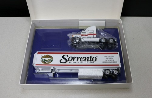 1998 Winross Diecast Tractor & Trailer Freightliner Truck Sorrento Cheese #1177