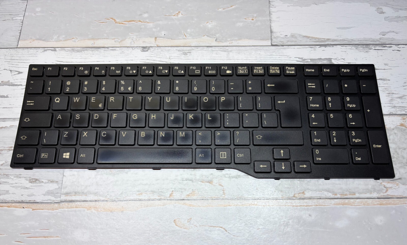 Fujitsu LifeBook A555 Laptop Keyboard CP648390-03 MP