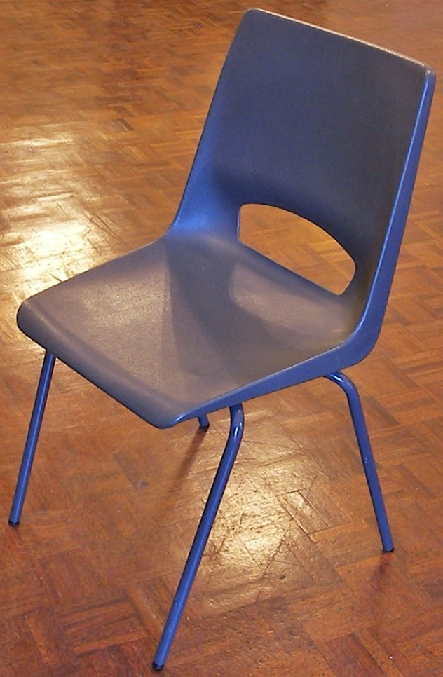 Lot 27 Stacking Plastic / Metal Chairs, Office, School, Dining Room