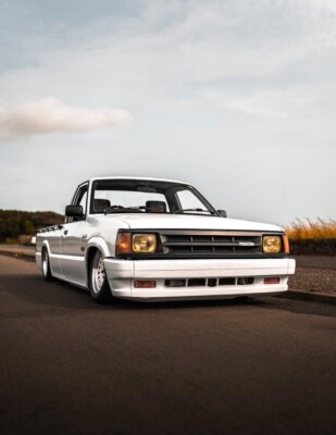 Mazda B2000 2.0 petrol, Air ride , show car , mad sound system !!