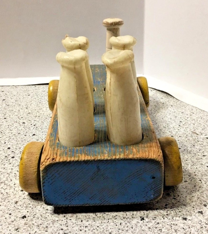 Vintage 1960's Jolly Milkmen Wooden Pull Toy Dairy Bottles 9