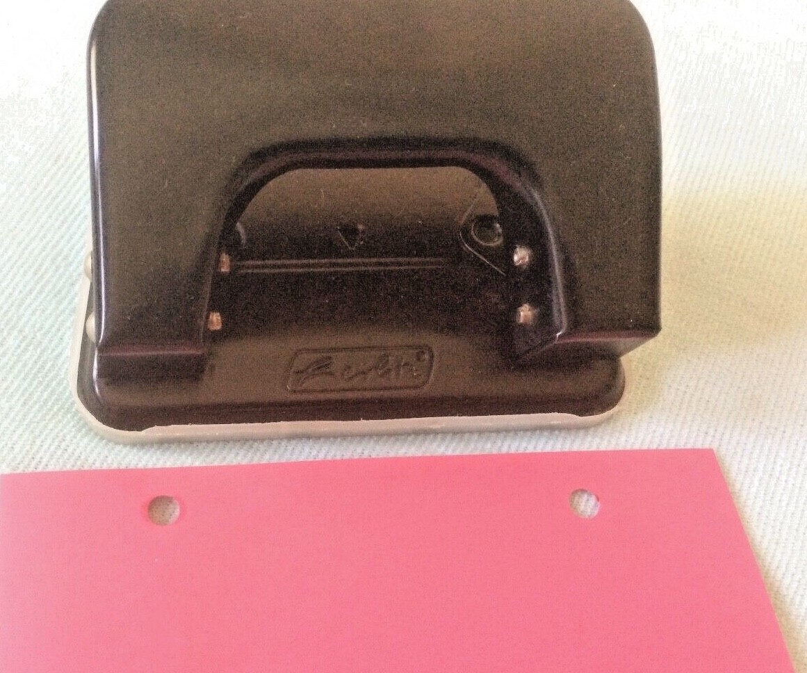  herlitz alter Locher Bürolocher schwarz älteres Modell aus Metall Vintage