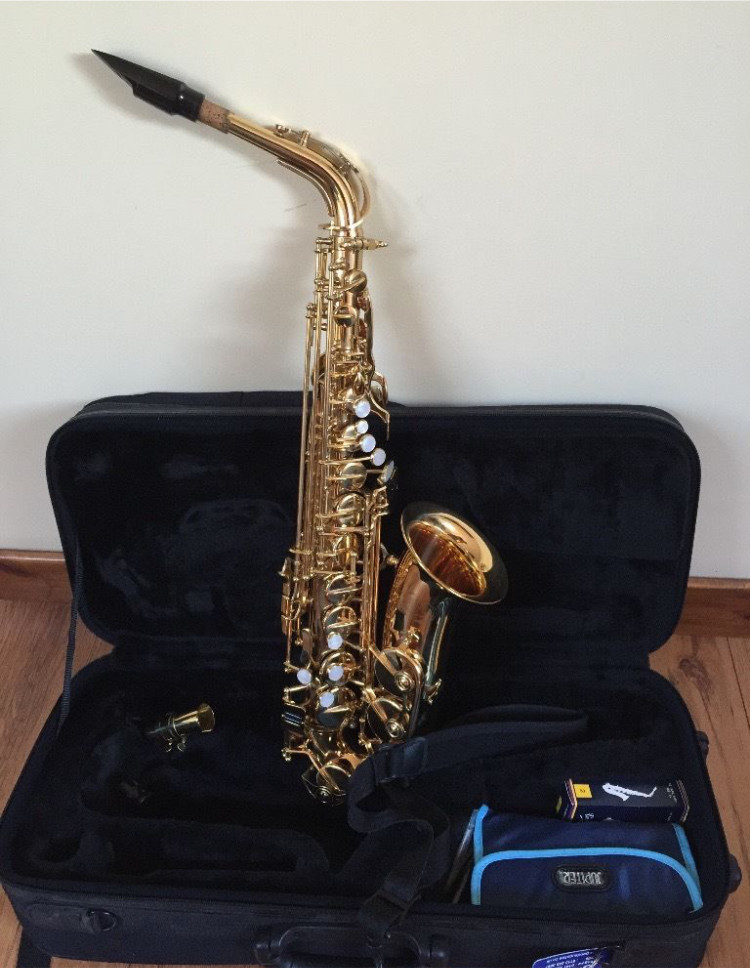 Saxophone Jupiter JAS567 Alto with bag, books and music stand in