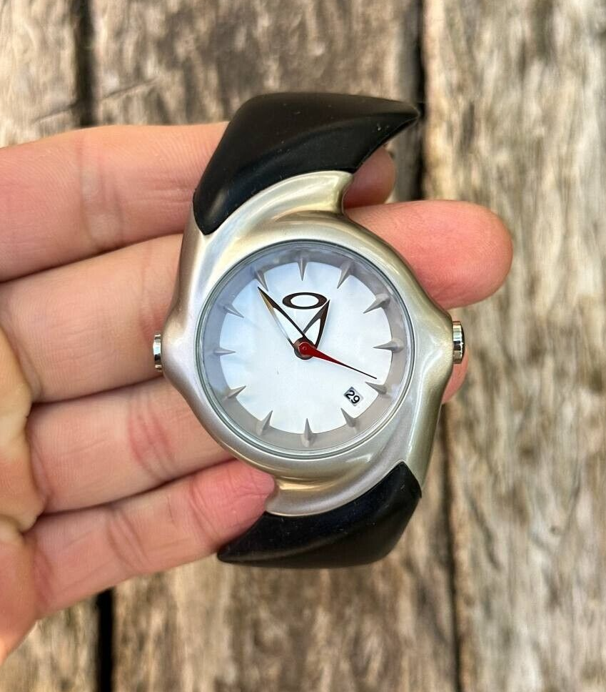 Oakley crush 2.0 00s watch y2k tech nike triax vintage | eBay Oakley crush 2.0 00s watch y2k tech nike triax vintage | eBay