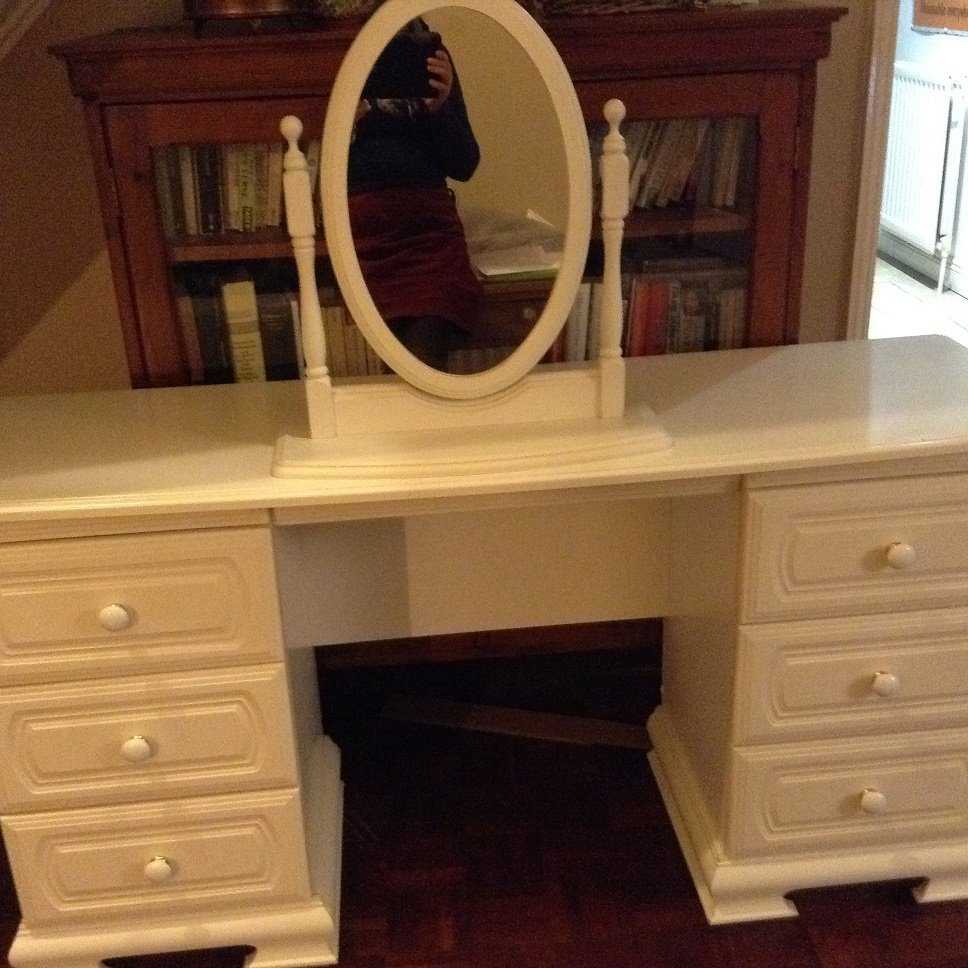 White Dressing table 6 drawers in Lymington, Hampshire Gumtree