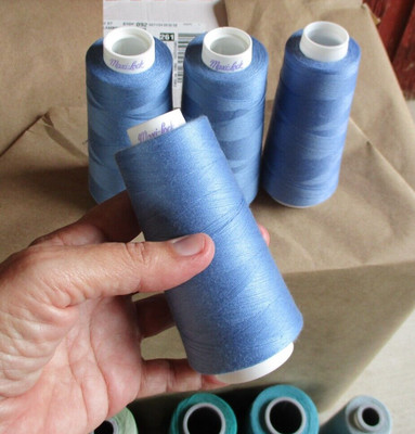 CHICORY 4 cones SERGER THREAD lt blue A&E LLC Maxi-lock Tex 27 Lg sewing thread