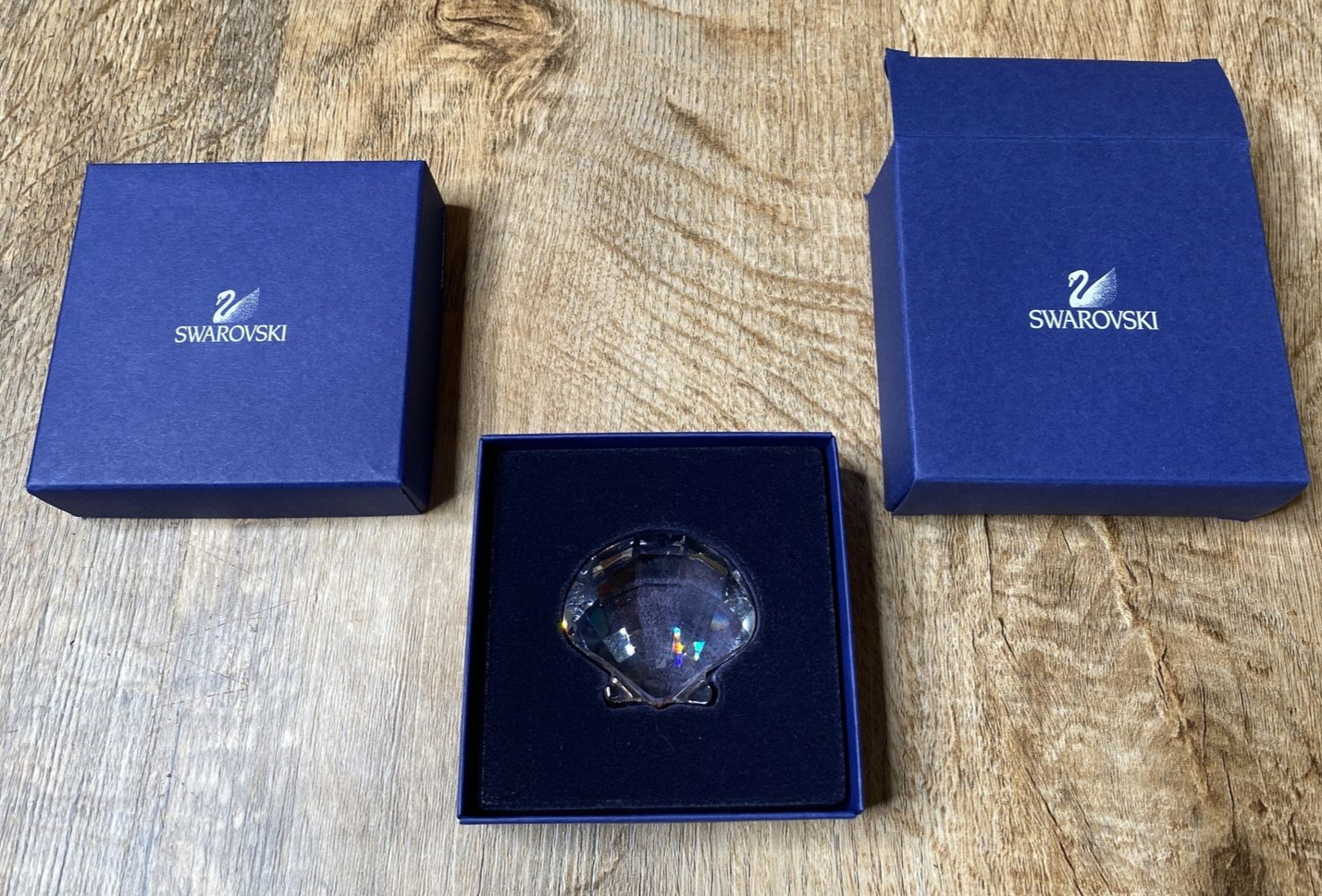 SWAROVSKI シルバーフラワー、カメリアブローチ 106-2674