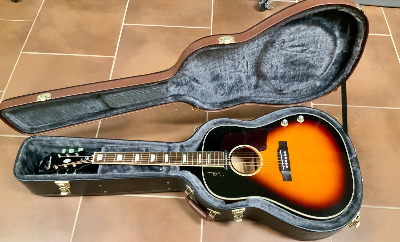 Epiphone EJ-160E/VC John Lennon limited edition guitar | eBay