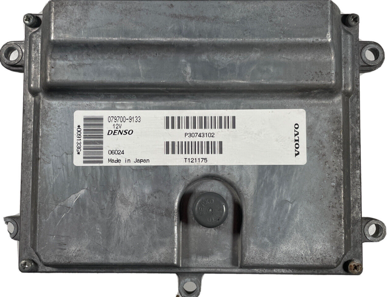 kou　② 2006 Volvo S40 2.4L Engine Control Module Unit ECM 079700