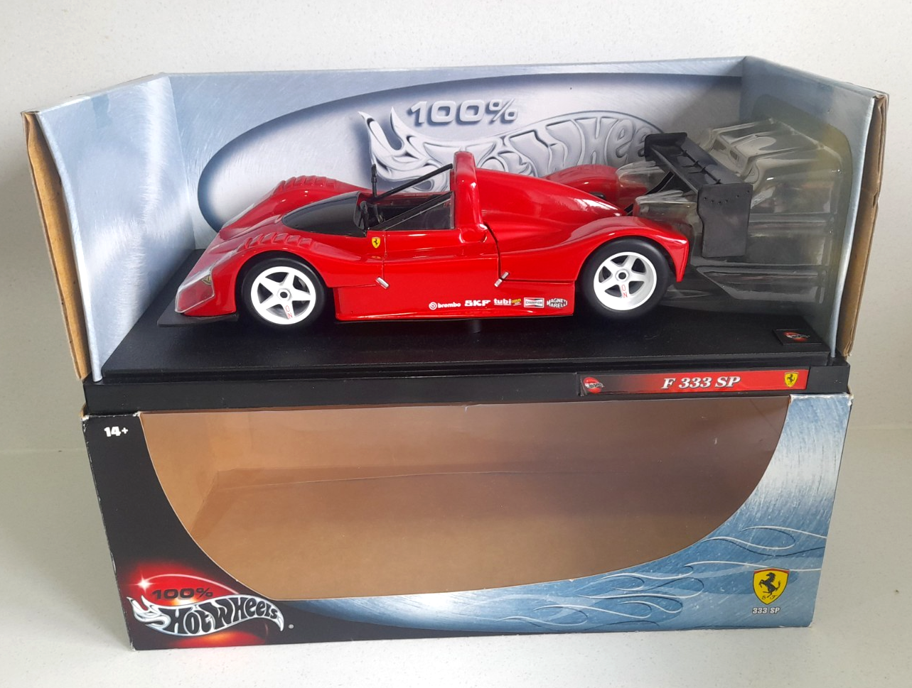 Large 1/18 scale 100% Hot Wheels FERRARI F 333 SP diecast
