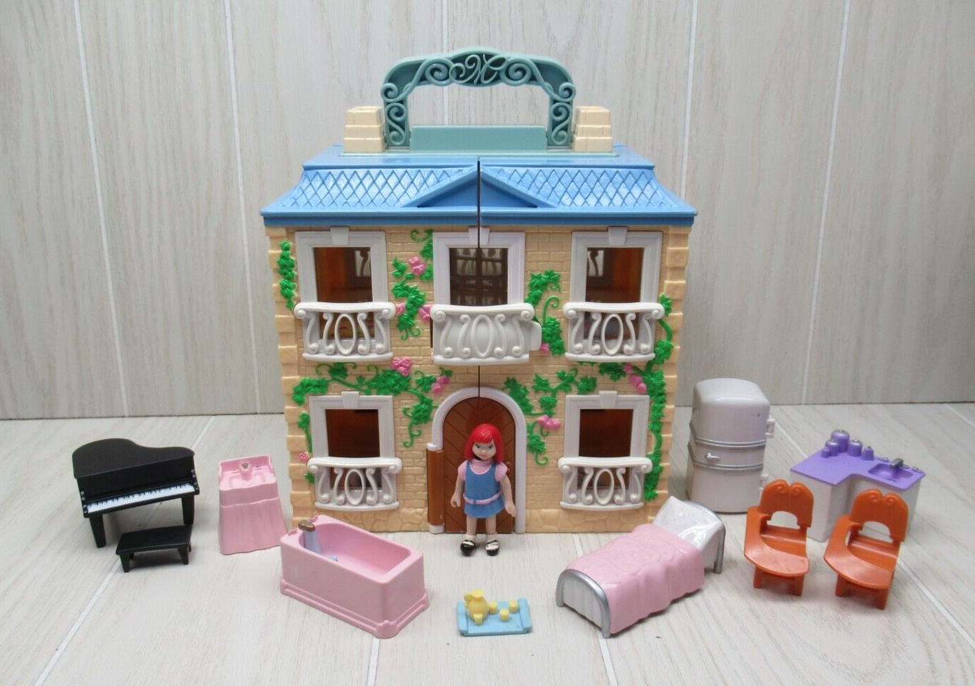 MADELINE’S OLD HOUSE IN PARIS DOLL HOUSE Madeline Old House In Paris Dollhouse for 8