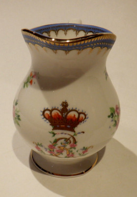 ROYAL COLLECTION The Queen's China English Fine Bone China Creamer Pitcher