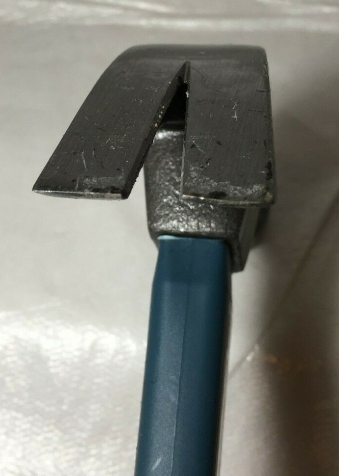 ANVIL 16 oz Curved Fiber Glass Claw Hammer Durable Resistant Handle
