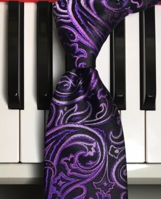 CROFT & BARROW / Showy Posh Purple & Black Large Print Paisley Silk Tie  (NEW)