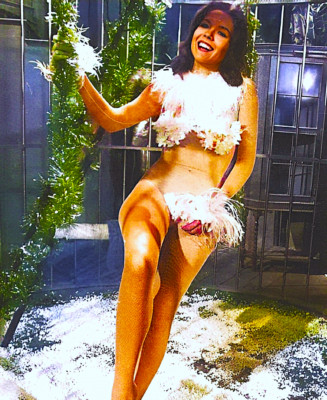 DIANA RIGG - REFRIGERATOR PHOTO MAGNET 3''-5''