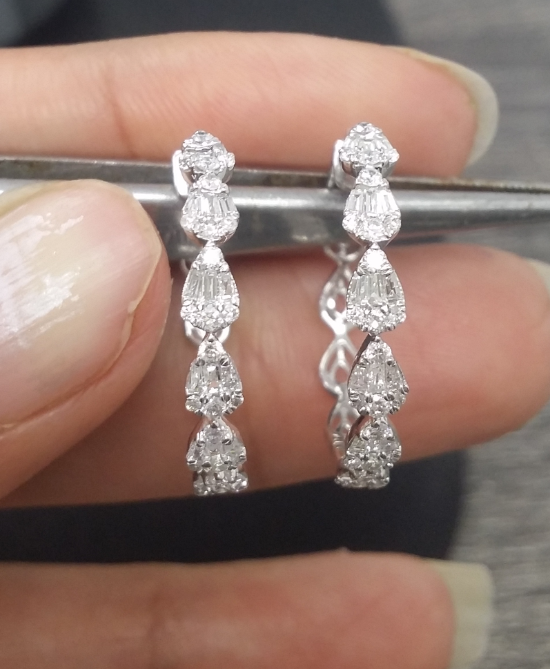 Pre-owned Handmade Deal 0.60 Carat Natural Baguettes Diamonds Hoops Huggies Earrings In 14k Gold In White