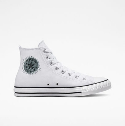Converse Chuck Taylor 24cmホワイト厚底　未使用 Converse Chuck Taylor 24cmホワイト厚底 未使用。