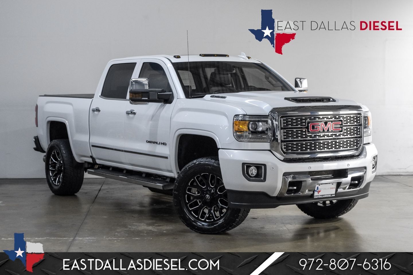 [G1W] White Frost Tricoat GMC Sierra 2500HD with 93562 Miles available now!