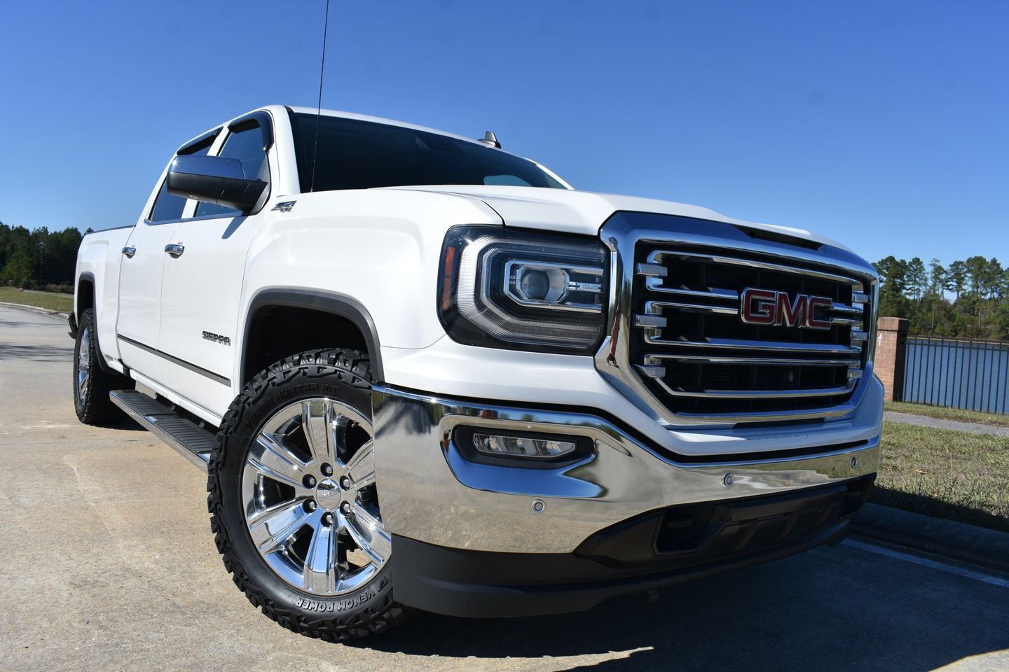 2018 GMC Sierra 1500 SLT 119745 Miles White Pickup Truck 8 Automatic