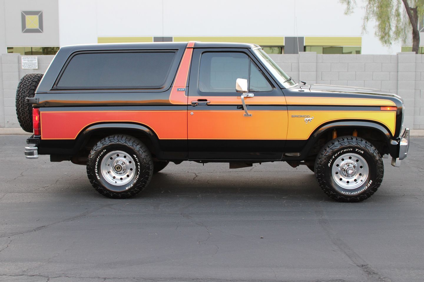 Owner 1981 Ford Bronco, Black with 73976 Miles available now!