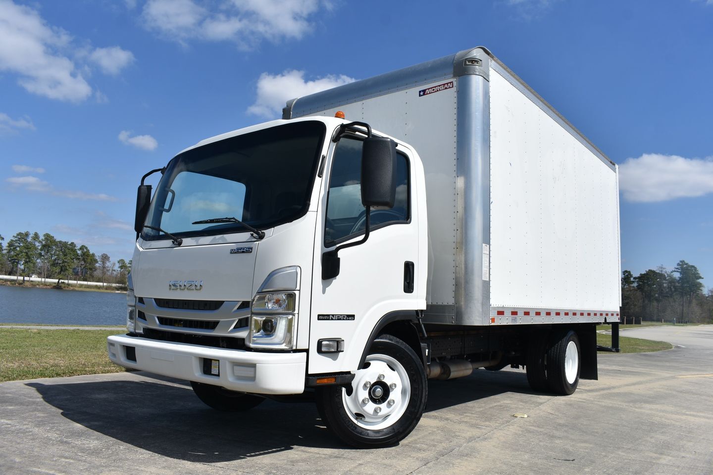 2023 Isuzu NPR 