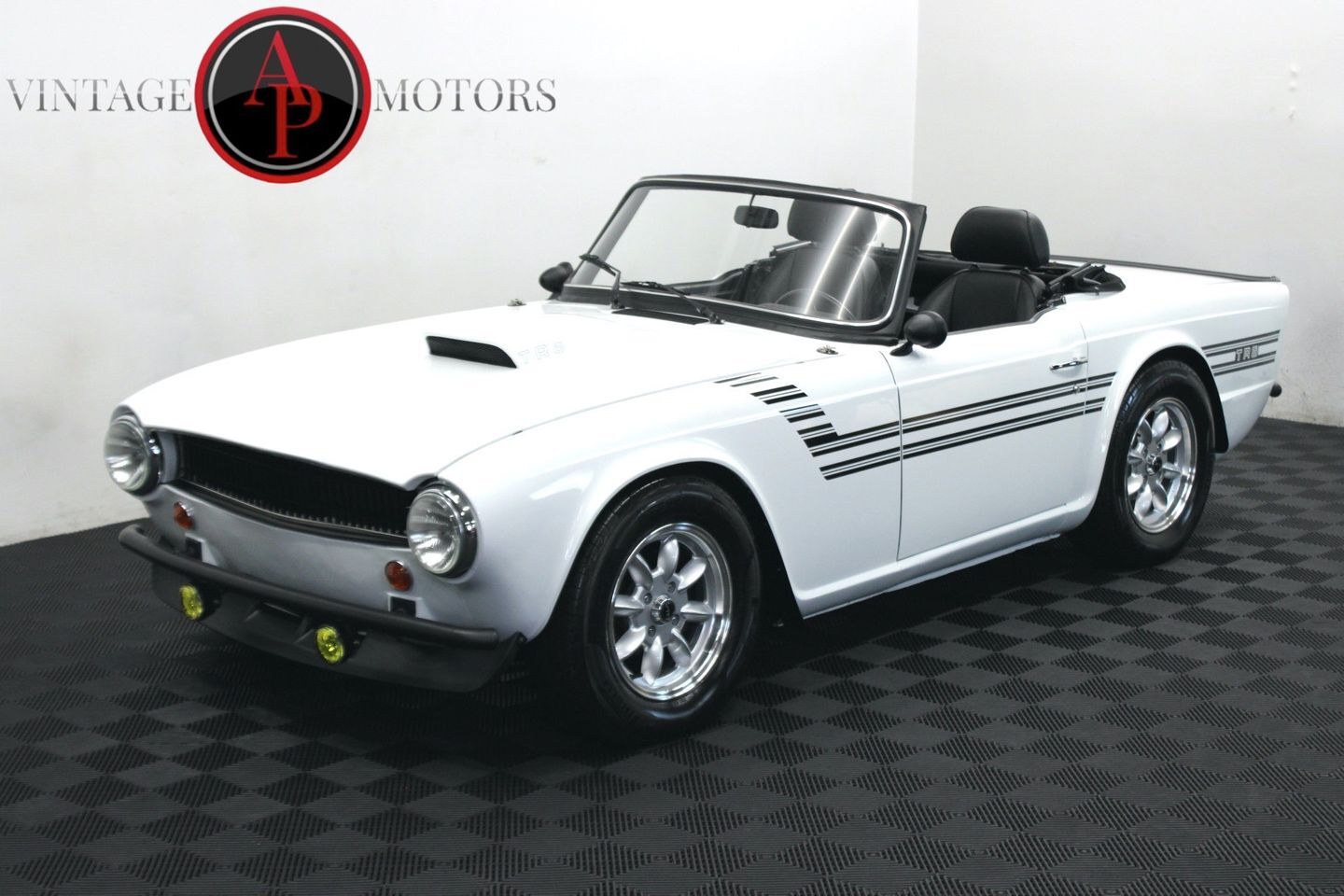 1974 Triumph TR6 Restomod V-6 Chevy Automatic!