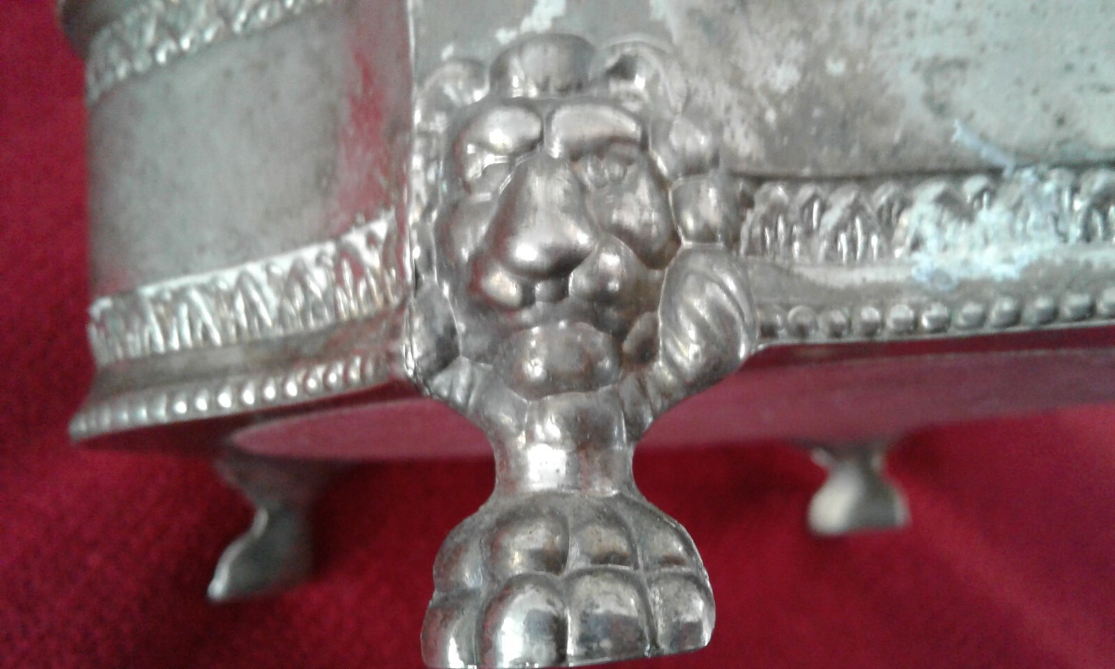 Vintage Silver Plated Jewelry Box British Royal Coat of Arms Lion Head Legs