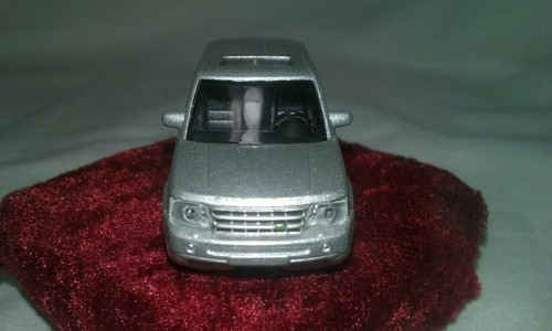 HO 1/87th SCALE DIE CAST RANGE ROVER with RUBBER TIRES