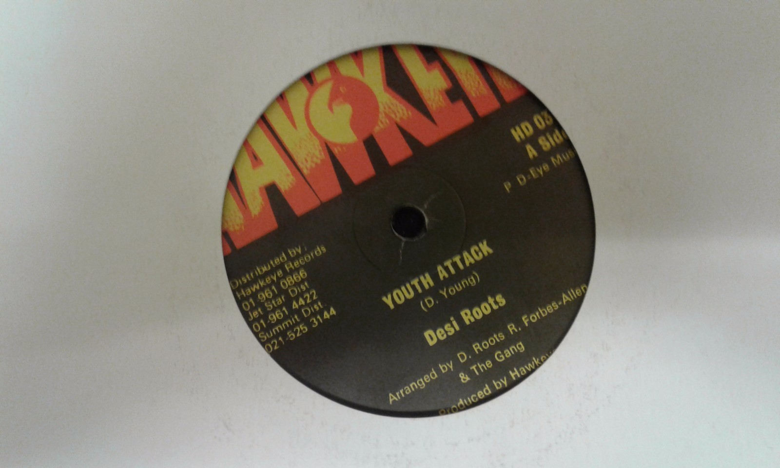 英12” Desi Roots Youth Attack HD037 Hawkeye /00250 Desi Roots – Youth Attack – Vinyl (12