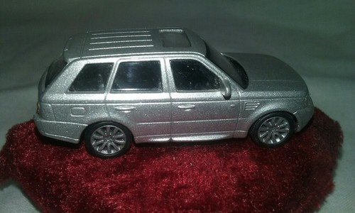 HO 1/87th SCALE DIE CAST RANGE ROVER with RUBBER TIRES