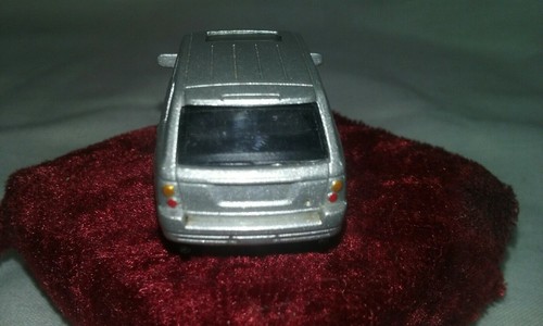HO 1/87th SCALE DIE CAST RANGE ROVER with RUBBER TIRES