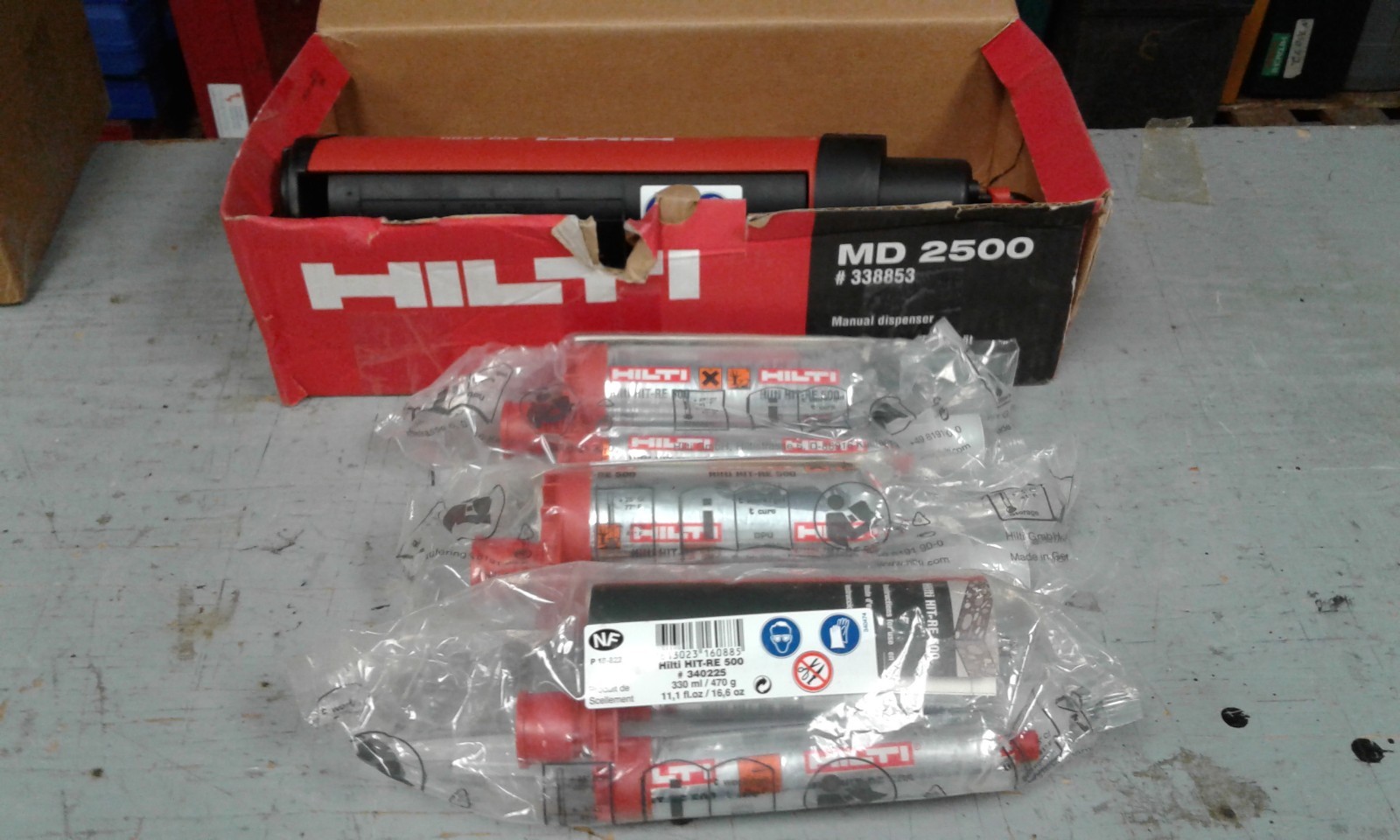 HILTI  MD 2500 2-Part Adhesive Dispenser, New with 3 HIT-RE 500 Mortar Epoxy
