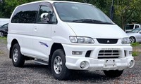 2005 Mitsubishi Delica L400 Spacegear Chamonix3.0 Auto V6 4X4 7 Seater twin Sunr
