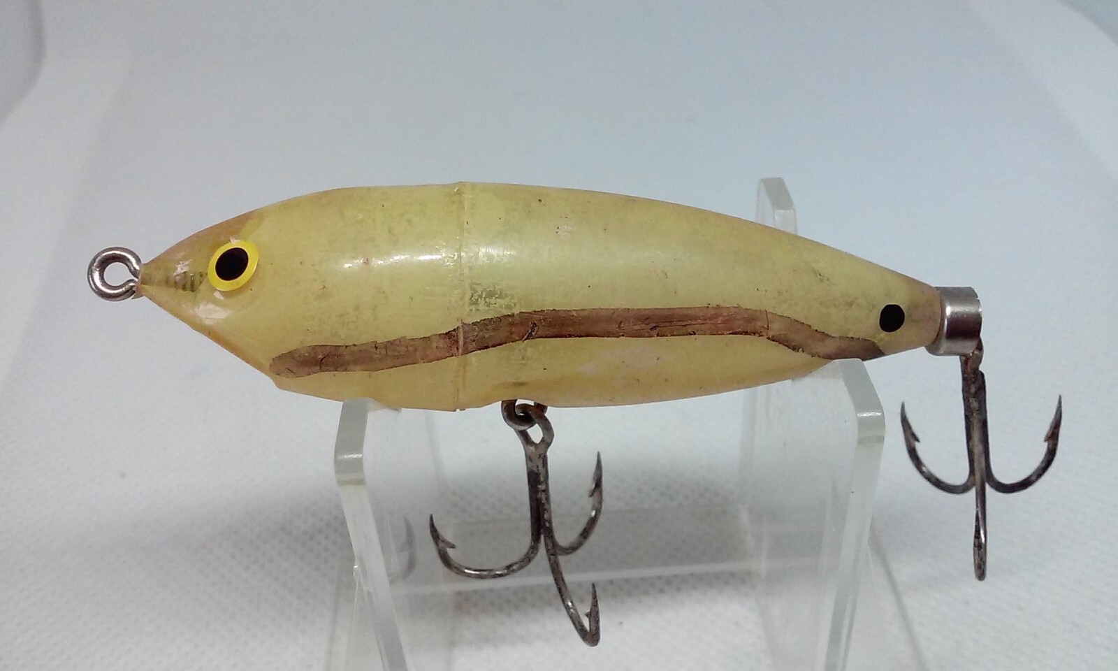 VINTAGE Wood Spot Tail Minnow Translucent 2 3/4 VINTAGE Wood Spot Tail Minnow Translucent 2 3/4
