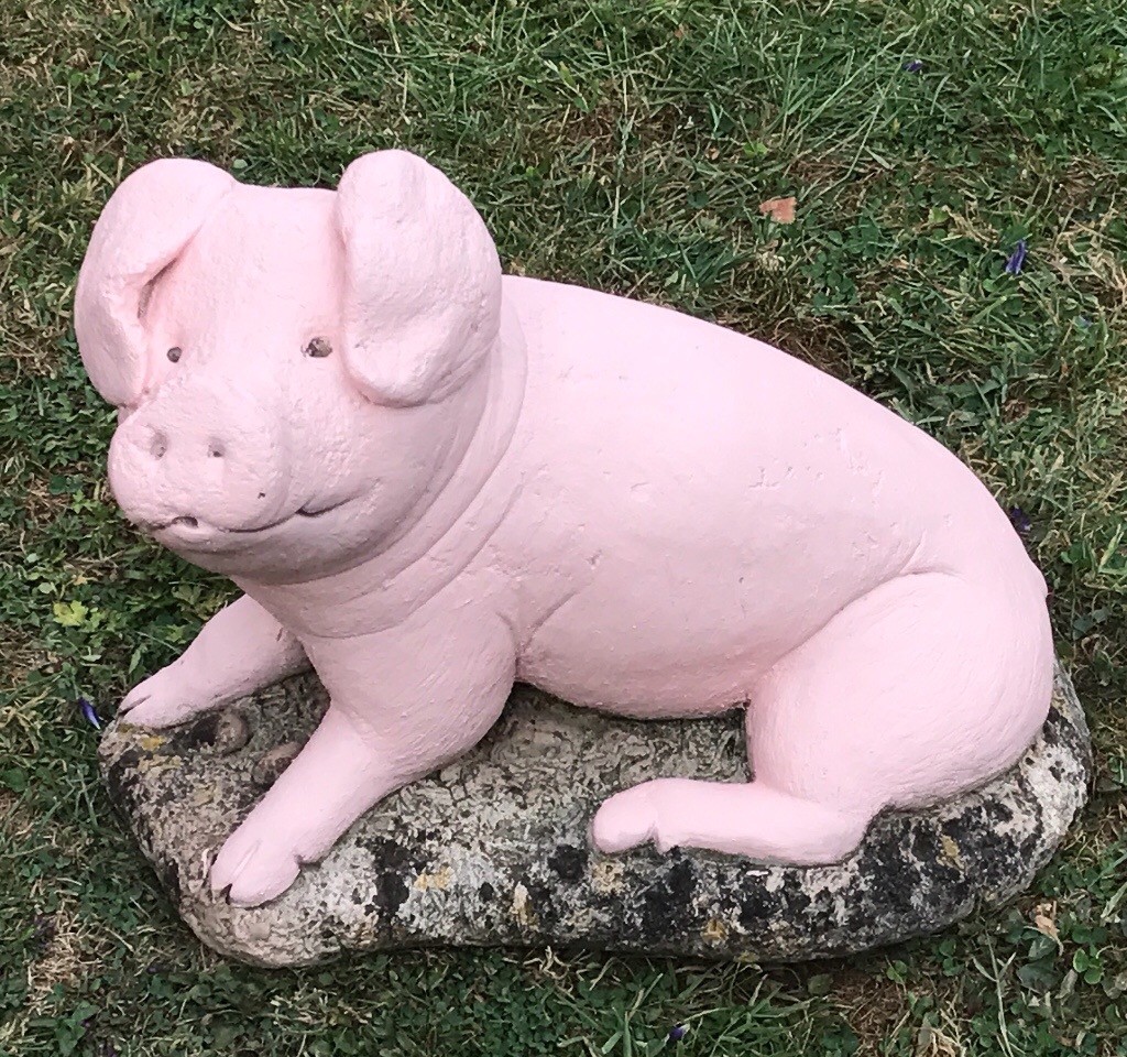 PIG STONE GARDEN ORNAMENT STATUE SCULPTURE VINTAGE AGED in