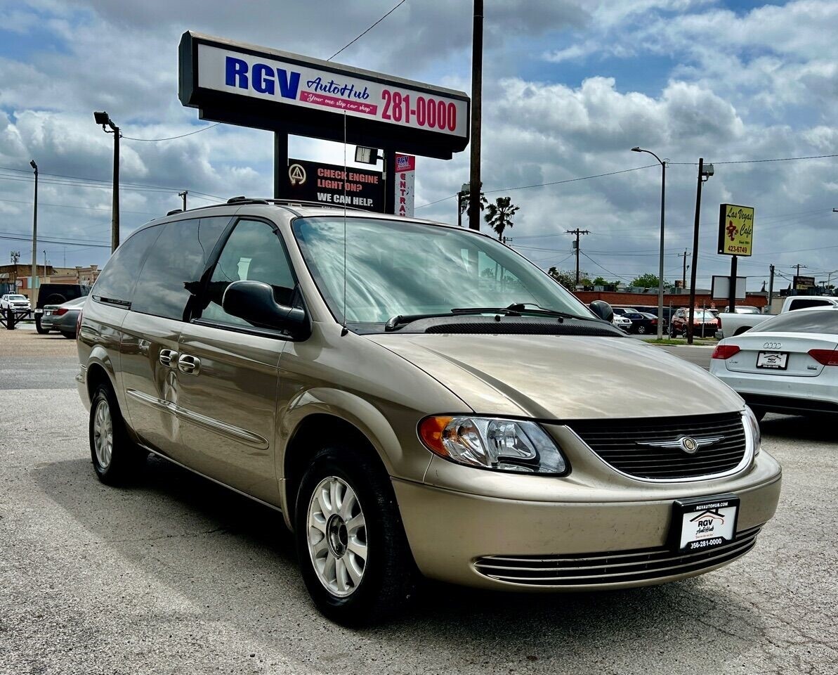 Owner 2003 Chrysler Town and Country EX 4dr Extended Mini Van Beige Minivan 3.8L V6