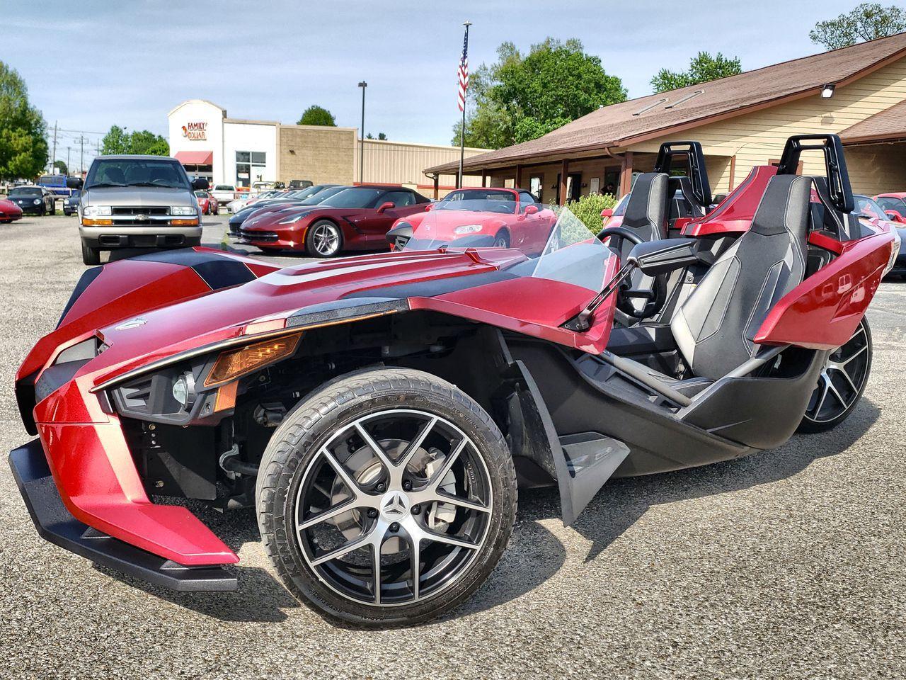 2018 POLARIS SLINGSHOT SL, SUNSET RED PEARL with 13858 Miles available now!