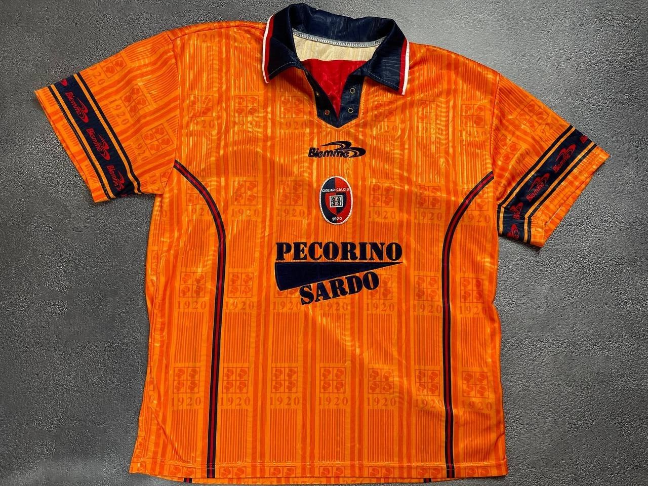 ウェア Cagliari Calcio 2010-11 GK 2 Kit Cagliari Calcio 2010-11 GK 2 Kit