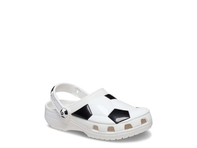 Слипоны для мальчиков Crocs Classic, забивающие футбольный мяч