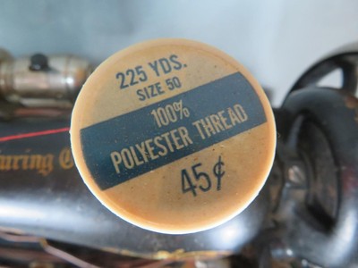 Singer Vintage Sewing Machine with Case and String and Motor