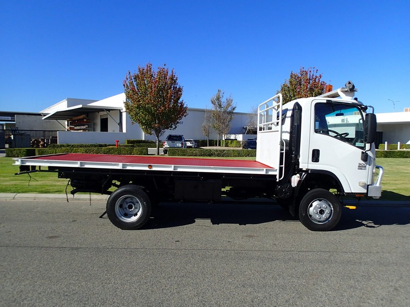 Isuzu Nps 4 X 4 Traytop Trucks Gumtree Australia Canning Area Welshpool