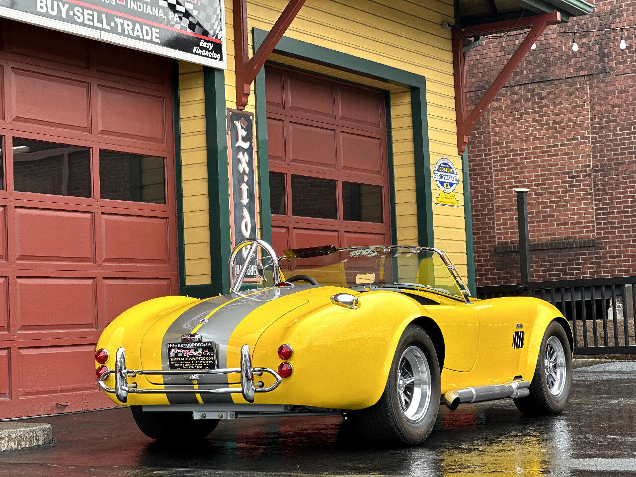 Owner 1965 Cobra Replica Shelby  800 Miles Yellow American Muscle Car Select 5 Speed