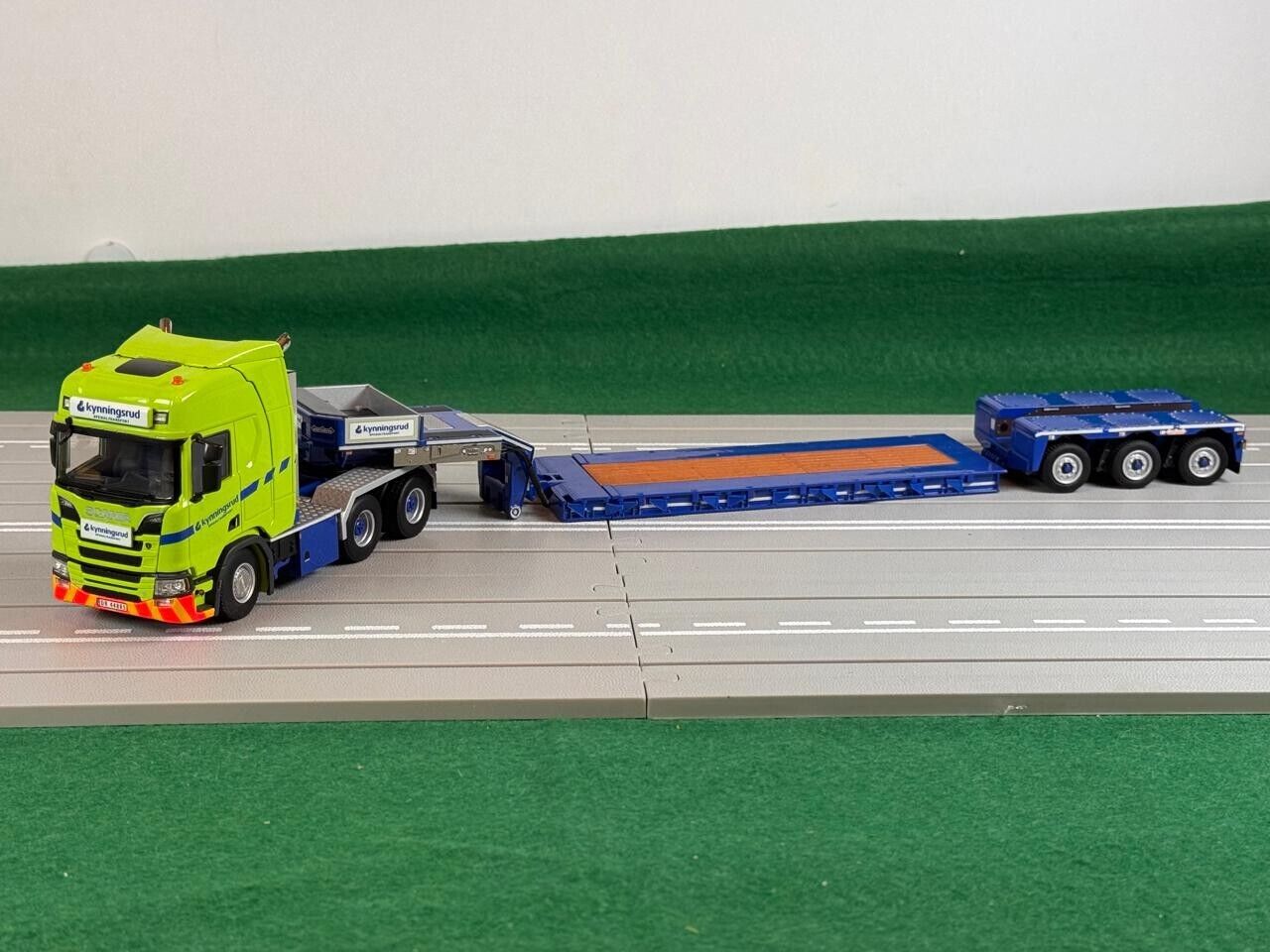 WSI models, Scania R Highline I CR20H 6X4+ Lowloader-3 Axle WSI models, Scania R Highline I CR20H 6X4+ Lowloader-3 Axle